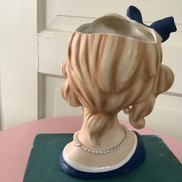 Vintage Caffco E3286 Porcelain Young Girl Lady Head Vase Planter Bow Pearls - Picture 3 of 9